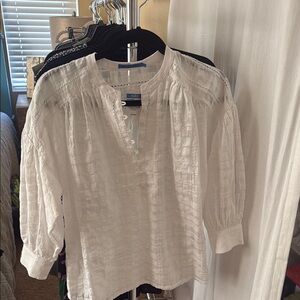 J. McLaughlin Cream Pleated Blouse with Mandarin Collar